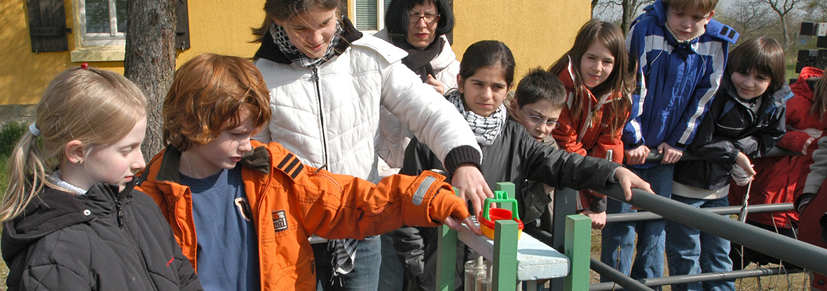 Schwebende Schiffe machen Schule