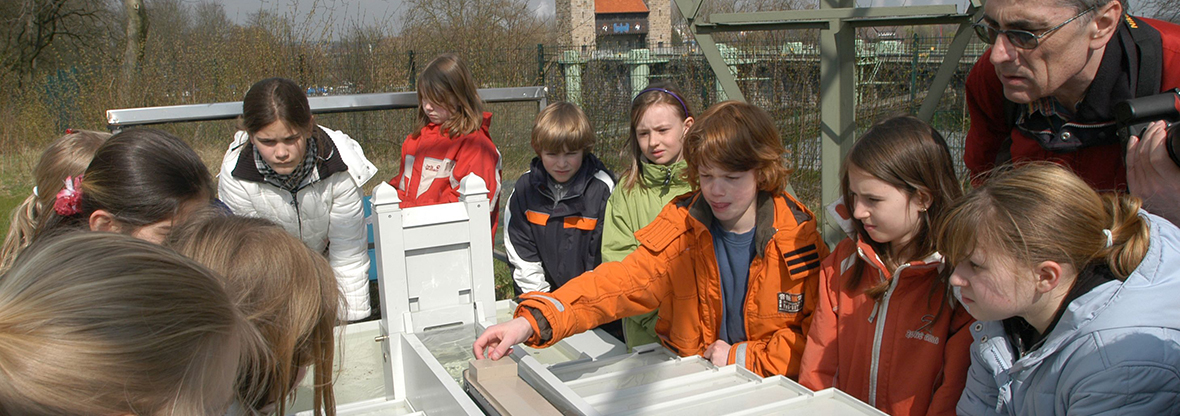 Schwebende Schiffe machen Schule